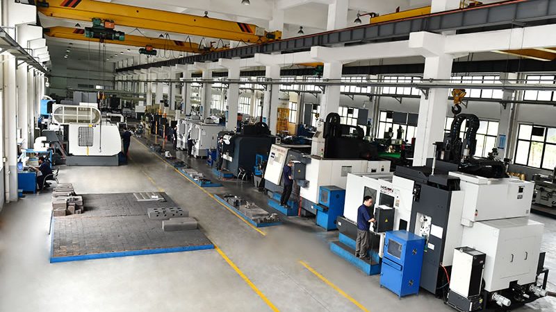 塑胶模具与压铸模具成本比较：揭秘影响成本的关键因素**