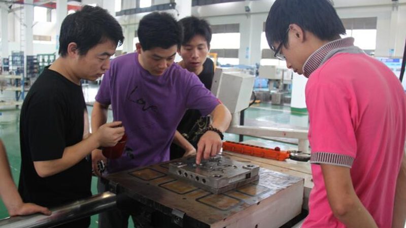精密橡胶模具报价相差数倍，背后藏着什么